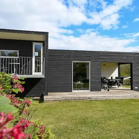 Camping First Camp Skovlund & *
