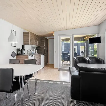 Camping First Camp Skovlund & Båring